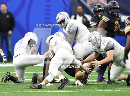 Thumbnail 1 in Lakeshore vs. Edna Karr (LHSAA 4A Final)  photogallery.