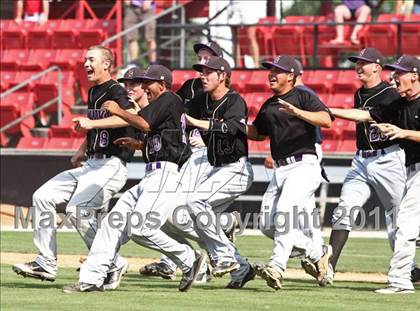 Thumbnail 3 in Roberson vs. Holly Springs (NCHSAA 4A Final) photogallery.
