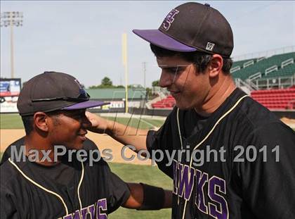 Thumbnail 3 in Roberson vs. Holly Springs (NCHSAA 4A Final) photogallery.