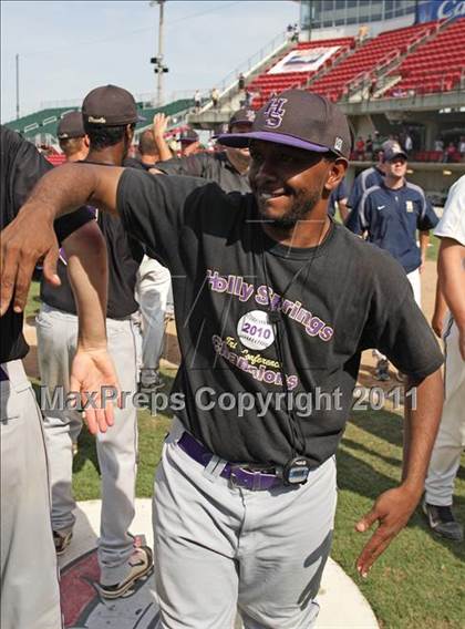 Thumbnail 2 in Roberson vs. Holly Springs (NCHSAA 4A Final) photogallery.