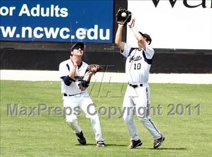 Thumbnail 1 in Roberson vs. Holly Springs (NCHSAA 4A Final) photogallery.