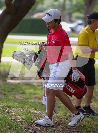 Thumbnail 2 in UIL 5A Golf Finals photogallery.