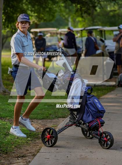 Thumbnail 1 in UIL 5A Golf Finals photogallery.