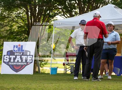 Thumbnail 2 in UIL 5A Golf Finals photogallery.