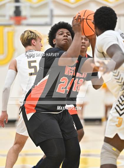 Thumbnail 2 in Denver West vs Thomas Jefferson photogallery.