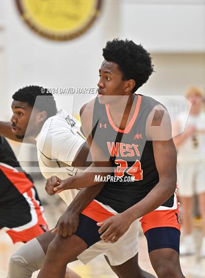 Thumbnail 2 in Denver West vs Thomas Jefferson photogallery.