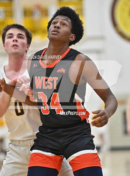 Thumbnail 3 in Denver West vs Thomas Jefferson photogallery.