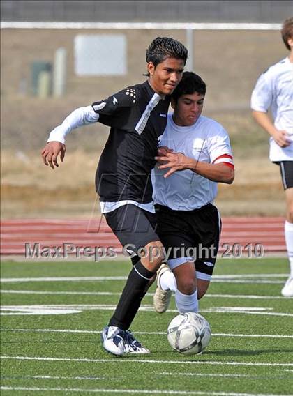Thumbnail 1 in The Colony vs Hillcrest (Little Elm Invitational) photogallery.