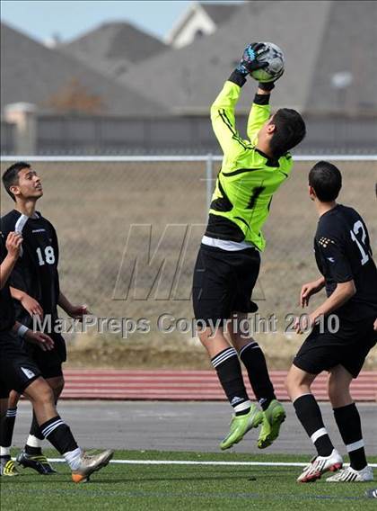 Thumbnail 1 in The Colony vs Hillcrest (Little Elm Invitational) photogallery.