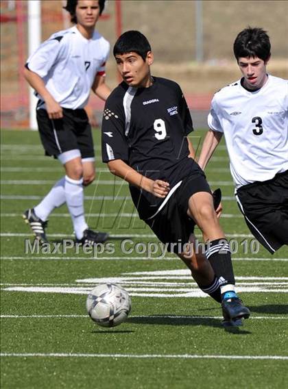 Thumbnail 1 in The Colony vs Hillcrest (Little Elm Invitational) photogallery.