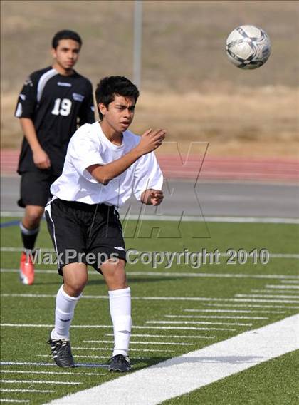 Thumbnail 3 in The Colony vs Hillcrest (Little Elm Invitational) photogallery.