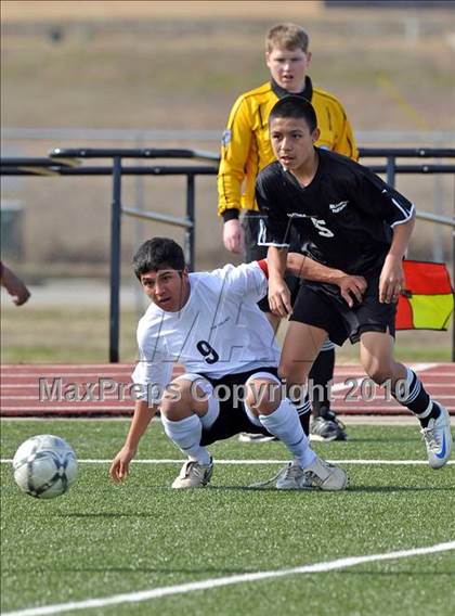 Thumbnail 3 in The Colony vs Hillcrest (Little Elm Invitational) photogallery.