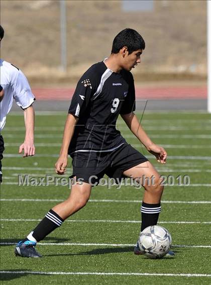 Thumbnail 1 in The Colony vs Hillcrest (Little Elm Invitational) photogallery.