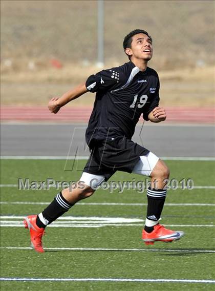 Thumbnail 2 in The Colony vs Hillcrest (Little Elm Invitational) photogallery.
