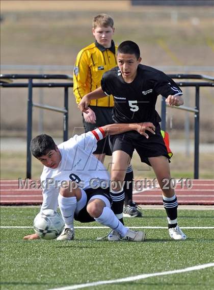 Thumbnail 2 in The Colony vs Hillcrest (Little Elm Invitational) photogallery.