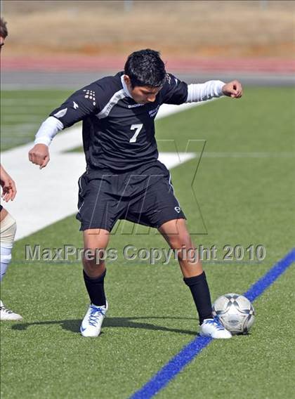 Thumbnail 2 in The Colony vs Hillcrest (Little Elm Invitational) photogallery.