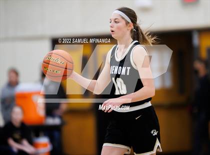 Thumbnail 3 in Fremont vs. Pius X photogallery.