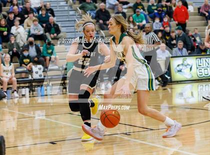 Thumbnail 1 in Fremont vs. Pius X photogallery.