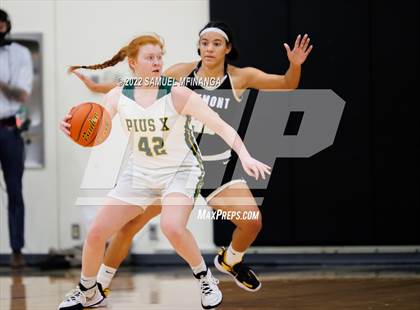 Thumbnail 3 in Fremont vs. Pius X photogallery.