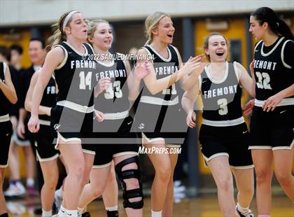 Thumbnail 2 in Fremont vs. Pius X photogallery.
