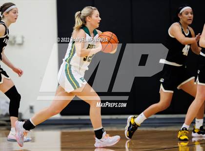 Thumbnail 2 in Fremont vs. Pius X photogallery.