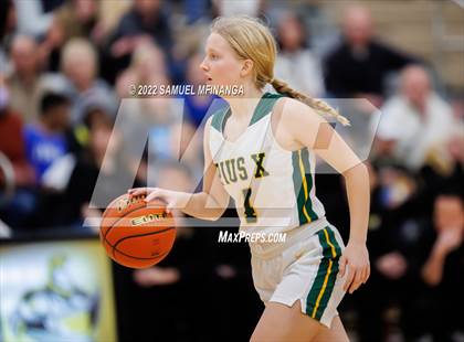 Thumbnail 2 in Fremont vs. Pius X photogallery.
