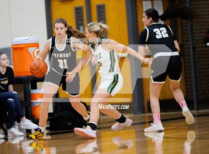 Thumbnail 1 in Fremont vs. Pius X photogallery.