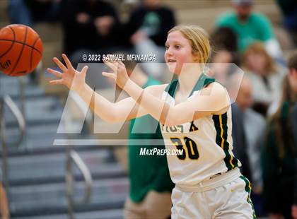 Thumbnail 1 in Fremont vs. Pius X photogallery.