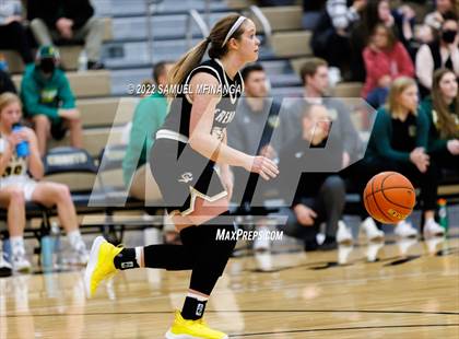 Thumbnail 2 in Fremont vs. Pius X photogallery.