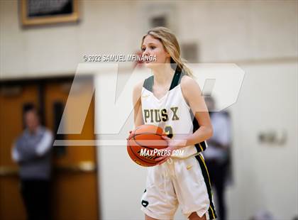 Thumbnail 2 in Fremont vs. Pius X photogallery.