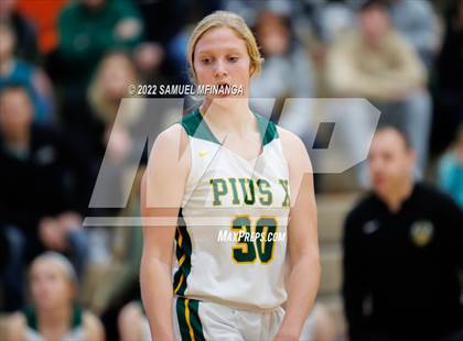 Thumbnail 2 in Fremont vs. Pius X photogallery.