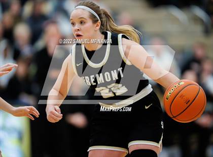 Thumbnail 2 in Fremont vs. Pius X photogallery.