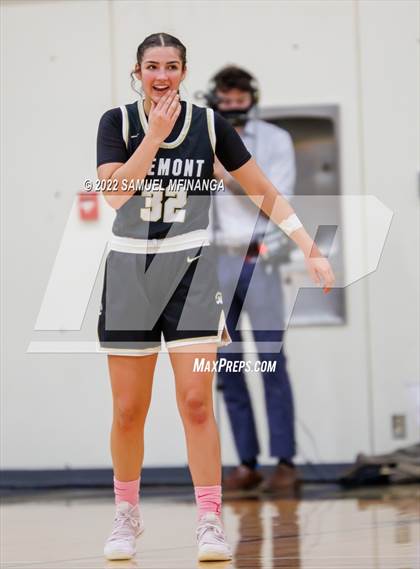 Thumbnail 1 in Fremont vs. Pius X photogallery.