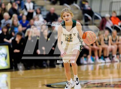 Thumbnail 1 in Fremont vs. Pius X photogallery.