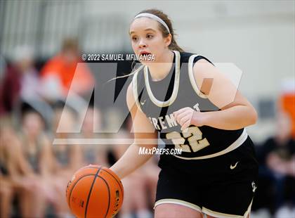 Thumbnail 3 in Fremont vs. Pius X photogallery.