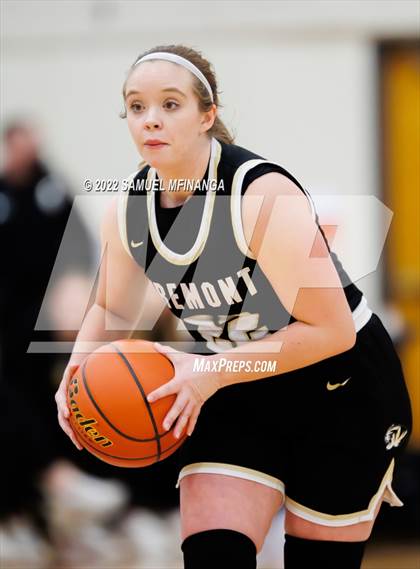 Thumbnail 1 in Fremont vs. Pius X photogallery.