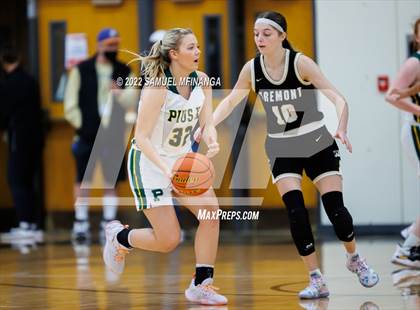 Thumbnail 3 in Fremont vs. Pius X photogallery.