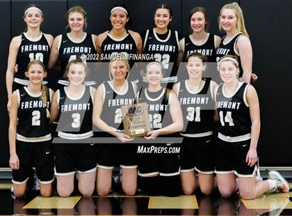 Thumbnail 2 in Fremont vs. Pius X photogallery.