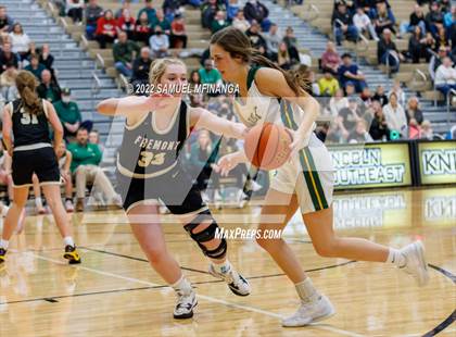 Thumbnail 2 in Fremont vs. Pius X photogallery.