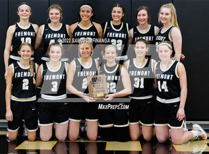 Thumbnail 2 in Fremont vs. Pius X photogallery.