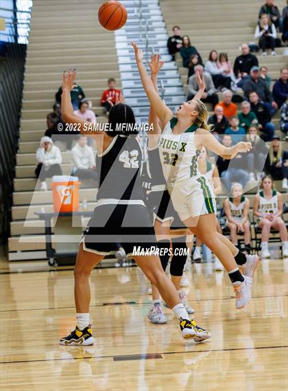 Thumbnail 2 in Fremont vs. Pius X photogallery.