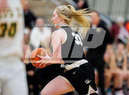 Thumbnail 3 in Fremont vs. Pius X photogallery.