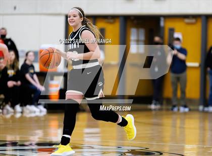 Thumbnail 2 in Fremont vs. Pius X photogallery.
