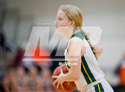 Thumbnail 1 in Fremont vs. Pius X photogallery.