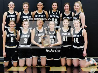 Thumbnail 1 in Fremont vs. Pius X photogallery.