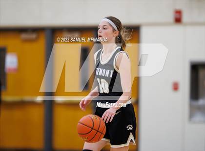 Thumbnail 1 in Fremont vs. Pius X photogallery.