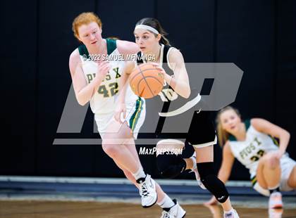 Thumbnail 3 in Fremont vs. Pius X photogallery.