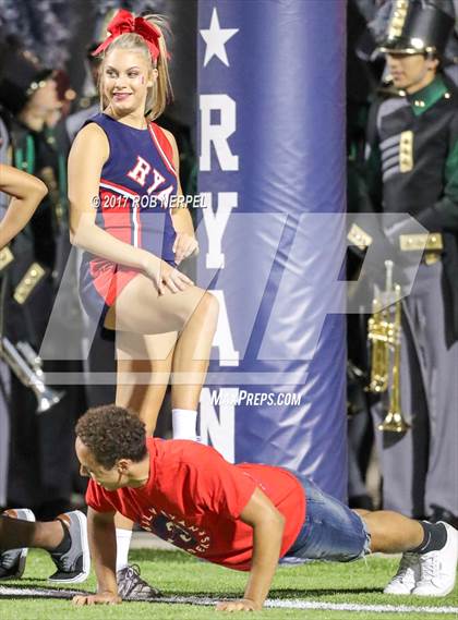 Thumbnail 1 in Poteet @ Ryan photogallery.