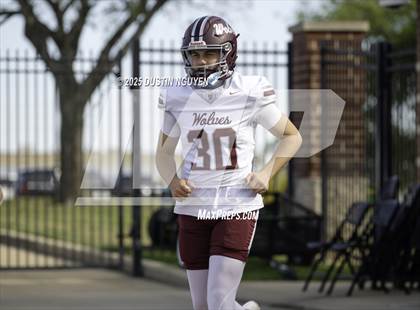Thumbnail 1 in Davenport vs. Bay City (UIL Football 4A D1 Regional Semifinal) photogallery.
