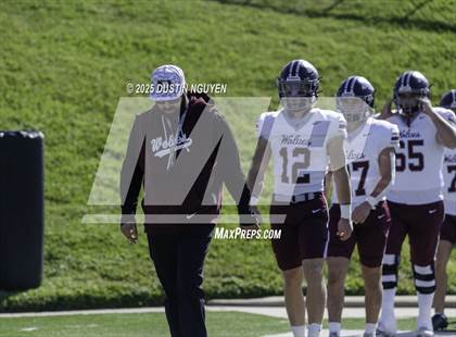 Thumbnail 1 in Davenport vs. Bay City (UIL Football 4A D1 Regional Semifinal) photogallery.